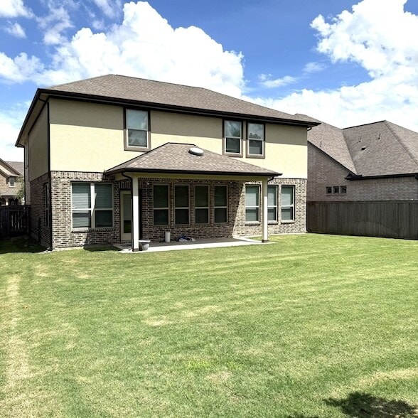 Building Photo - 15823 Vanderpool River Dr