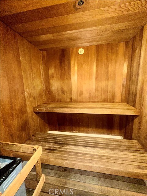 Building Photo - 600 W 9th St