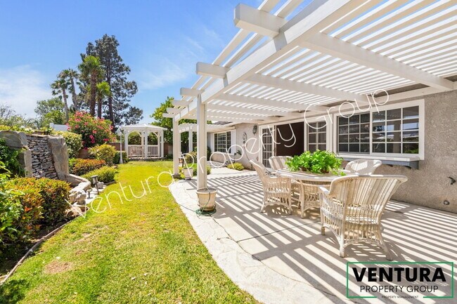 Building Photo - Charming 3-Bedroom 2 Bath Home with Spacious 1826 Sq. Ft. Layout in the East Simi Valley!