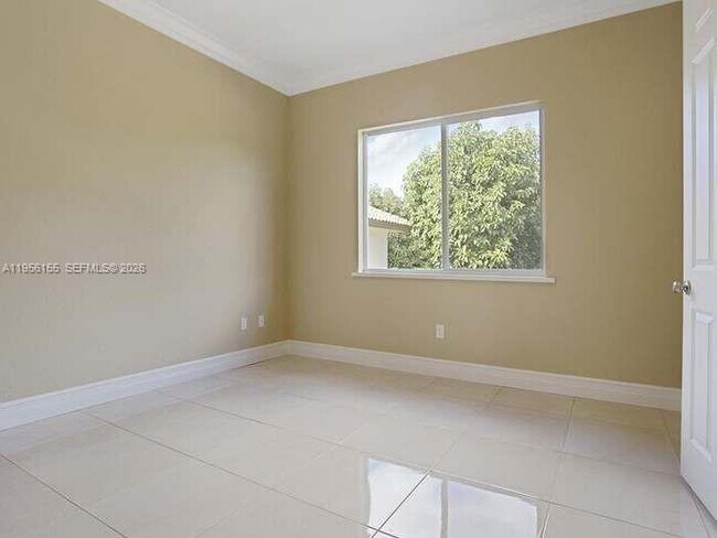 Building Photo - 28860 SW 182nd Ave