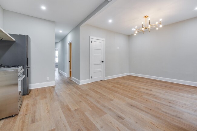 Building Photo - 69 70th St