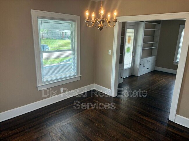 Building Photo - 504 Highland St