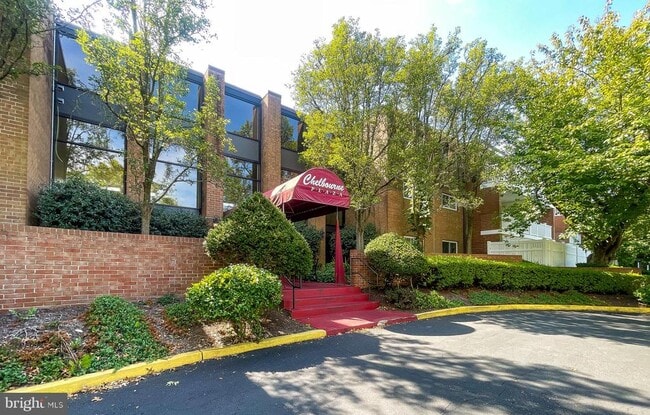 Building Photo - 46 Township Line Rd