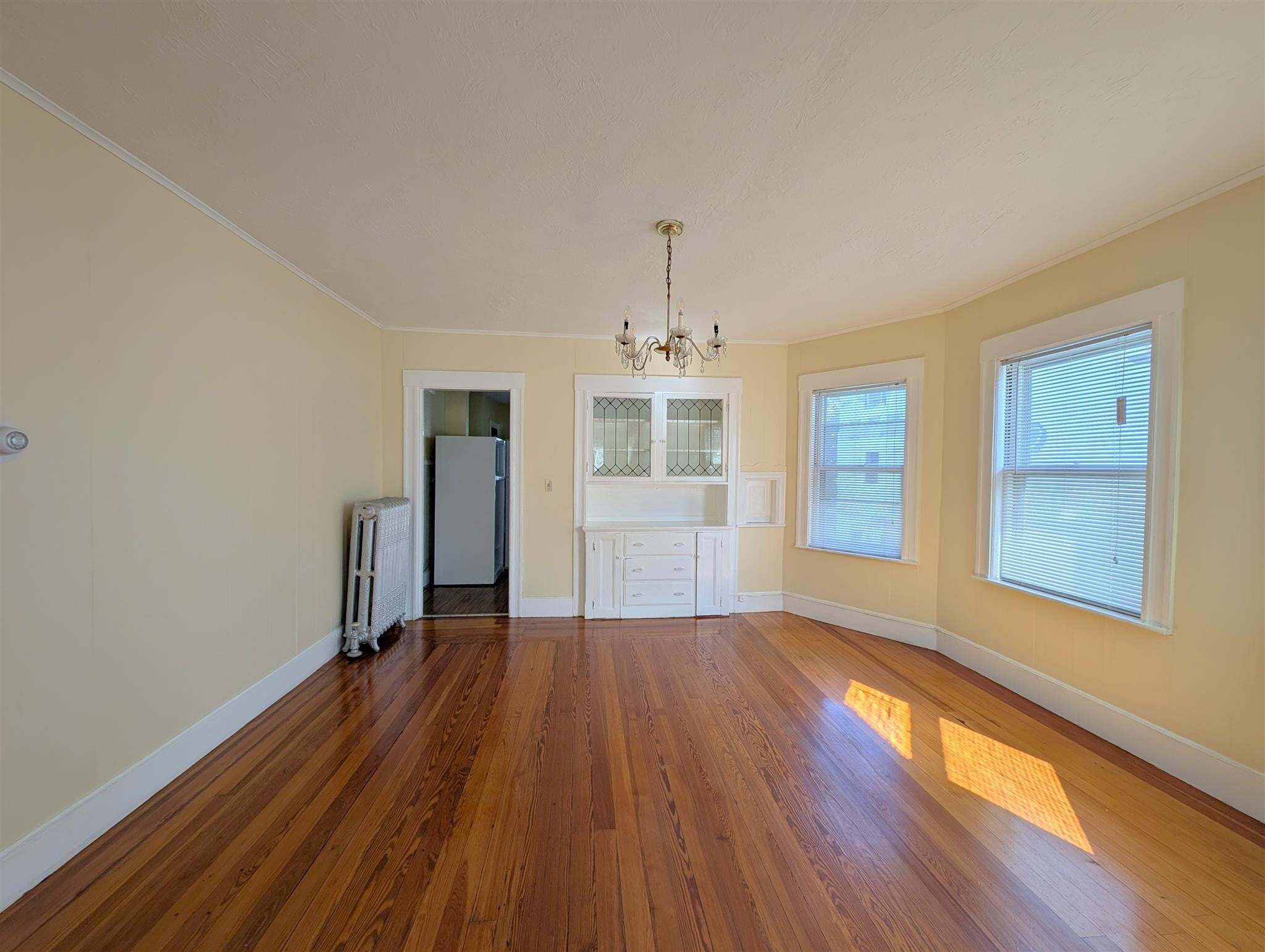 Building Photo - 58 Monument St