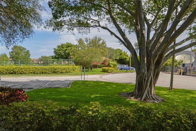 Building Photo - 10263 Gandy Blvd N