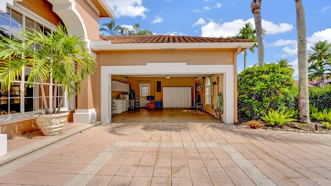 Building Photo - 71 Cayman Pl