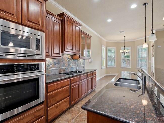 Building Photo - 16026 Huebner Bluff