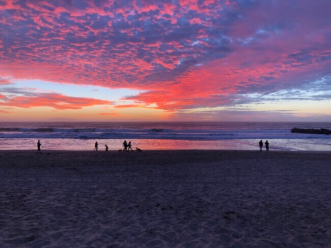 Building Photo - 1230 Devon Ln