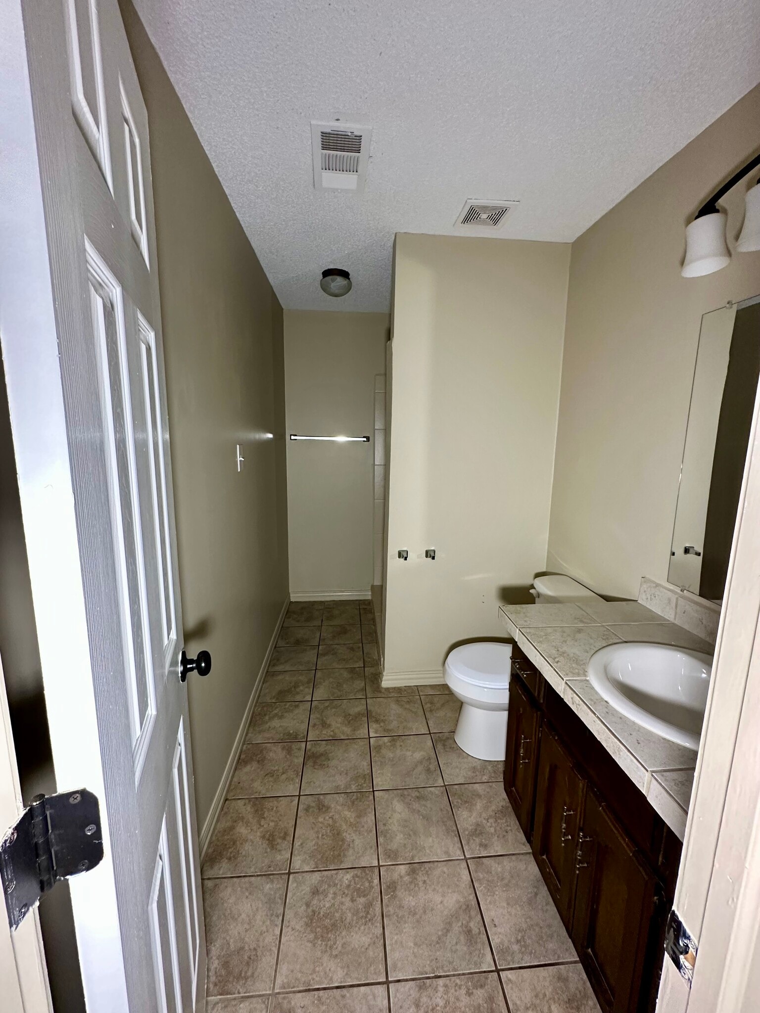 Master Bath - 500 N 46th St