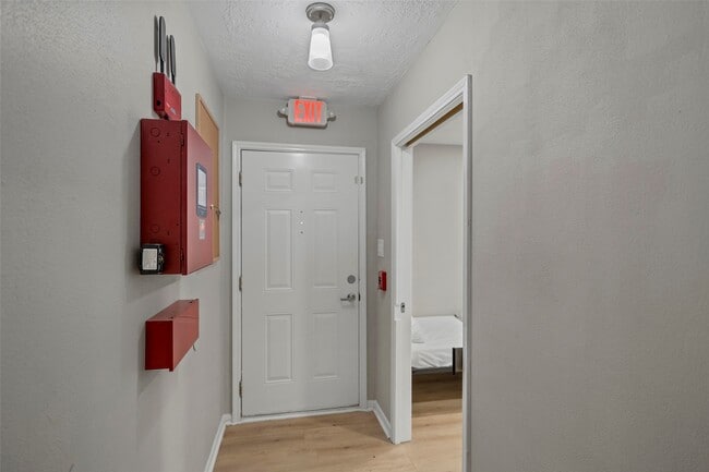 Building Photo - 22114 Merrymount Dr