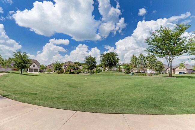 Building Photo - 8126 Silverspot Ln
