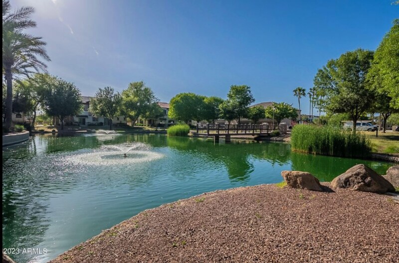 Building Photo - 2622 S Alpine Dr