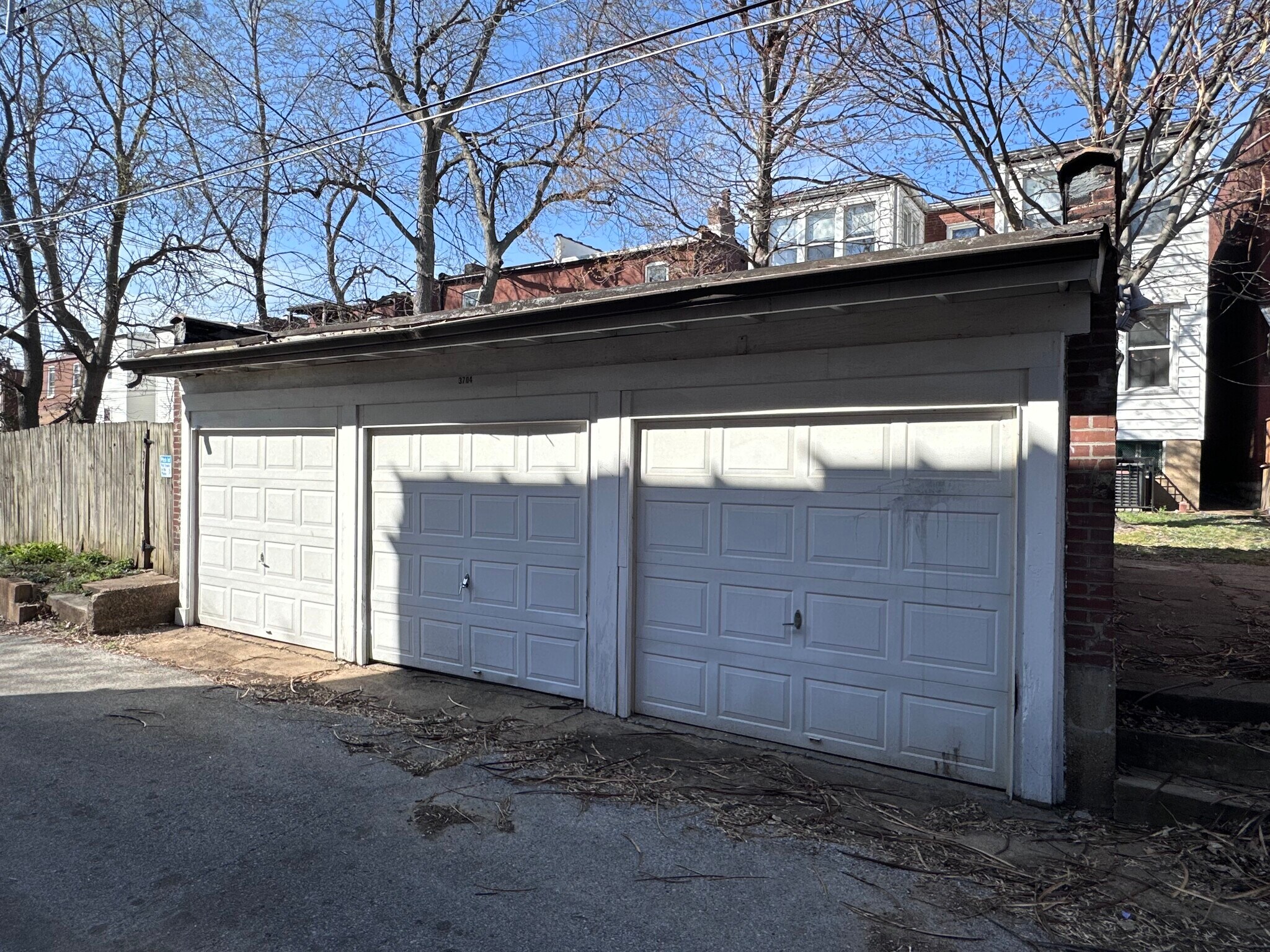 Building Photo - 3704 Fairview Ave