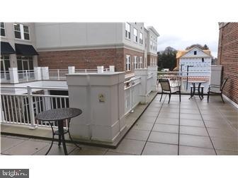 Building Photo - 4500 Linden Hill Rd