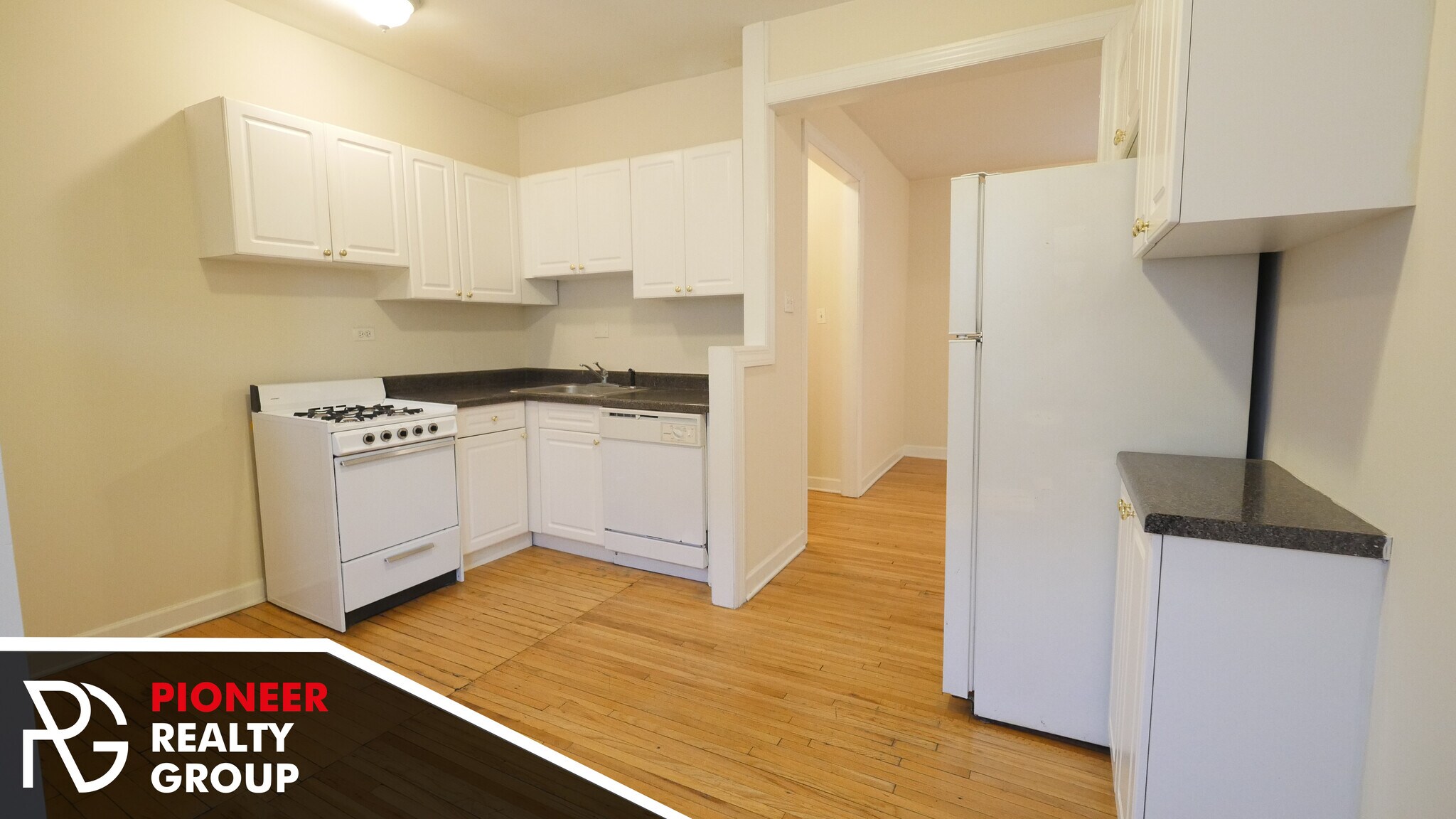 Building Photo - 3732 N Pine Grove Ave