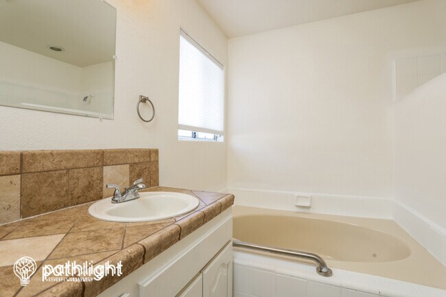 Building Photo - 14800 Farmington Street, Hesperia, CA, 92345