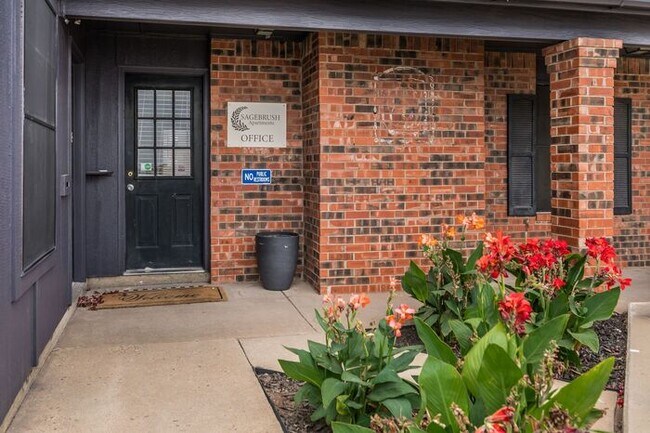 Building Photo - 4320 Canyon Dr