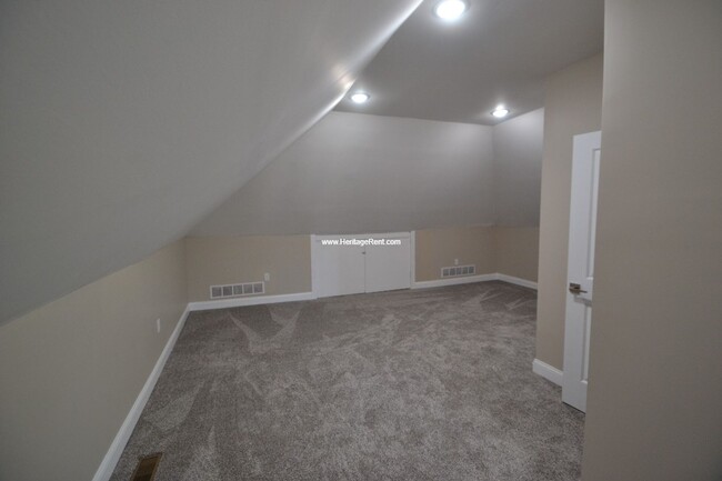 Building Photo - Lease Purchase for Evanston 5 Bedroom 3 Ba...