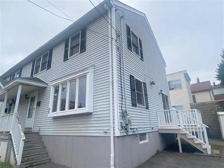 Building Photo - 66 Cedar St