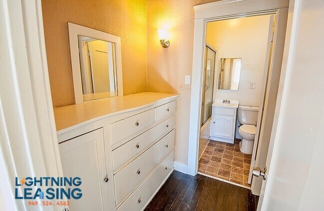 Building Photo - 2738 San Marino St