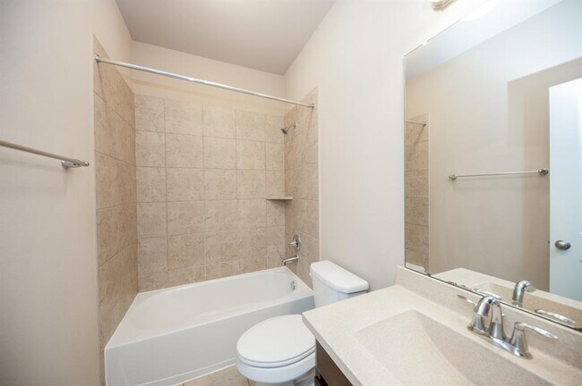 Building Photo - 3310 Belmont River Ln