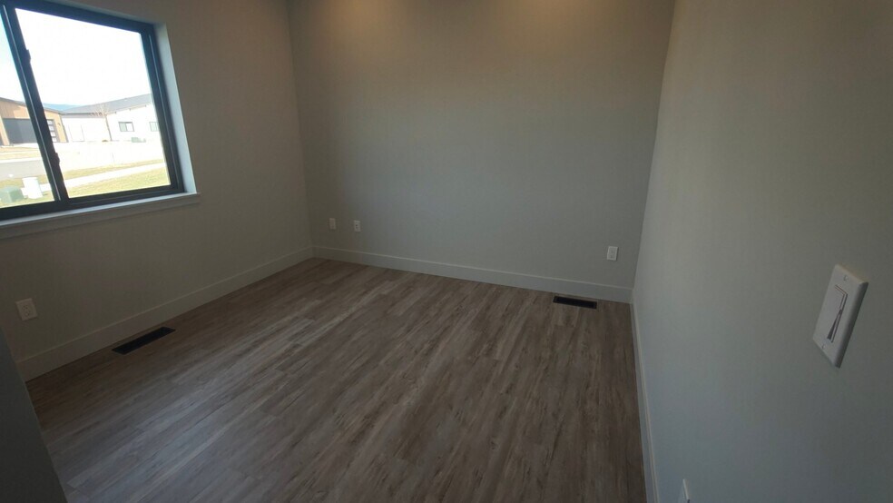 Building Photo - 3419 Baneberry Ln