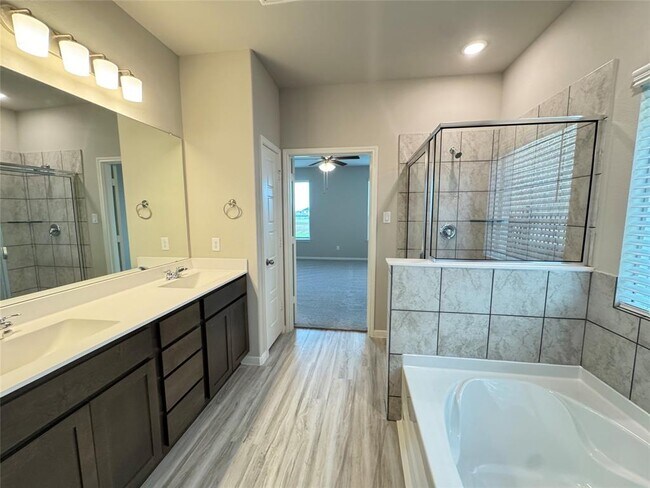 Building Photo - 27231 Blue Pool Dr