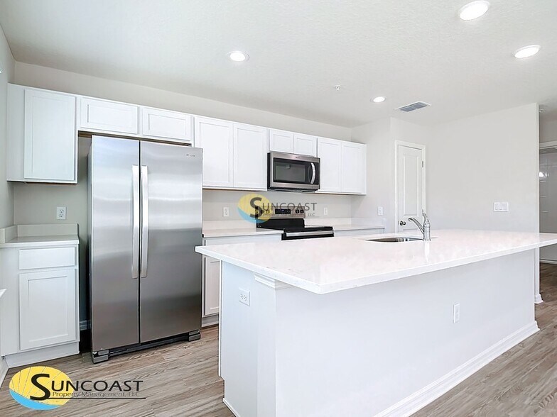 Building Photo - 3821 SW 43rd Ct