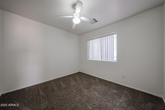 Building Photo - 453 N 105th Pl