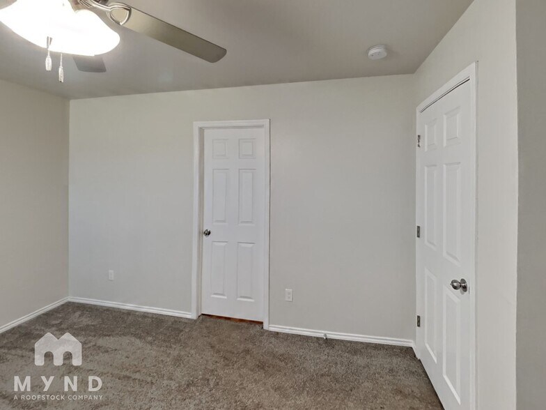 Building Photo - 10529 NW 19th St