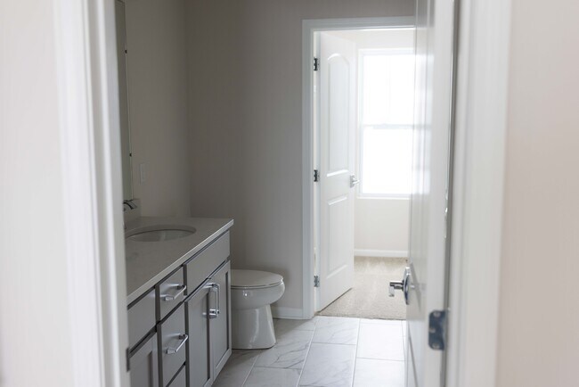 Building Photo - 1903 Salt Springs Dr