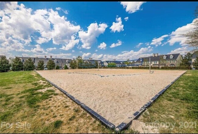 Building Photo - Immaculate 5bd 3bd Berewick home with many newly upgrades!