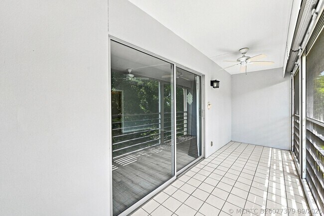 Building Photo - 2404 Antigua Cir