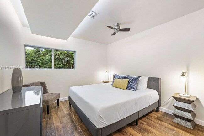 Building Photo - 14305 Stirling Rd