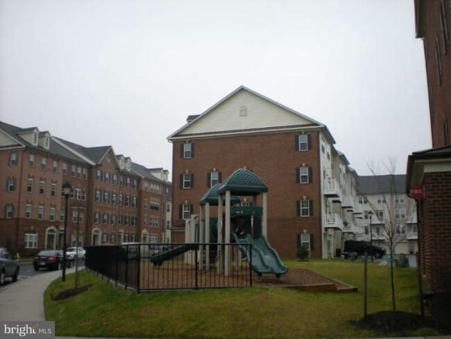 Building Photo - 3630 Spring Hollow Ln