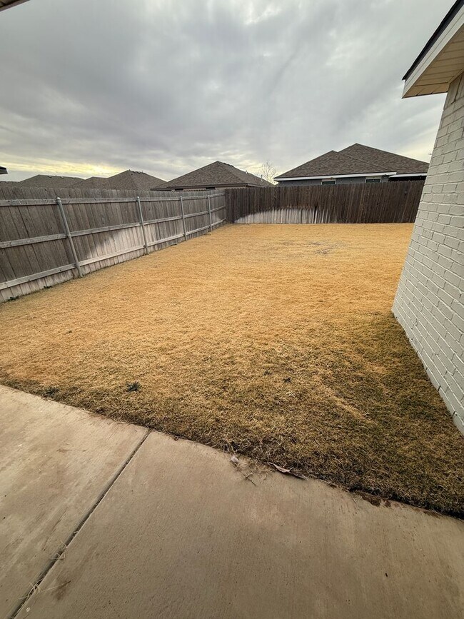 Building Photo - Available NOW! 3/2/2 in Friendship ISD