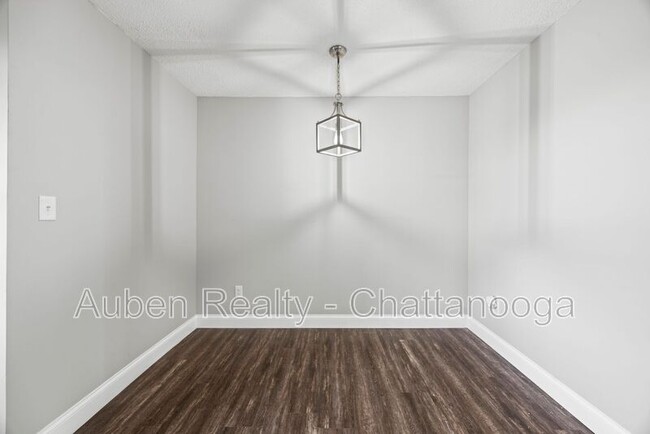 Building Photo - 5519 HIGHWAY 153 APT I
