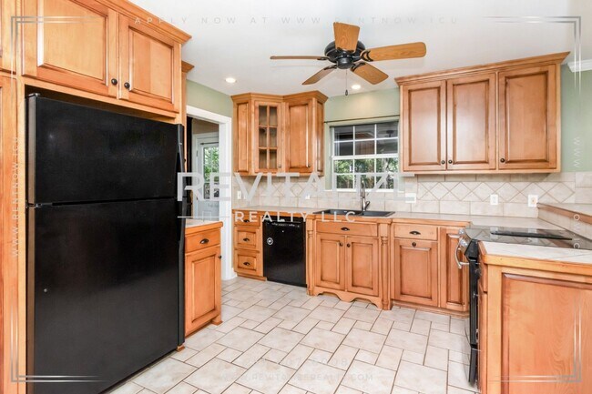 Building Photo - 2949 Cloverland Ct