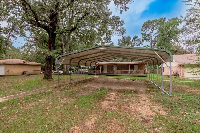 Building Photo - 299 Pine Harbor Dr