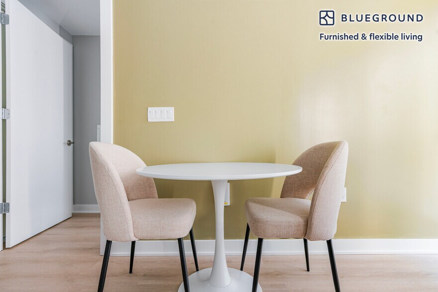 Building Photo - 950 3rd St NW