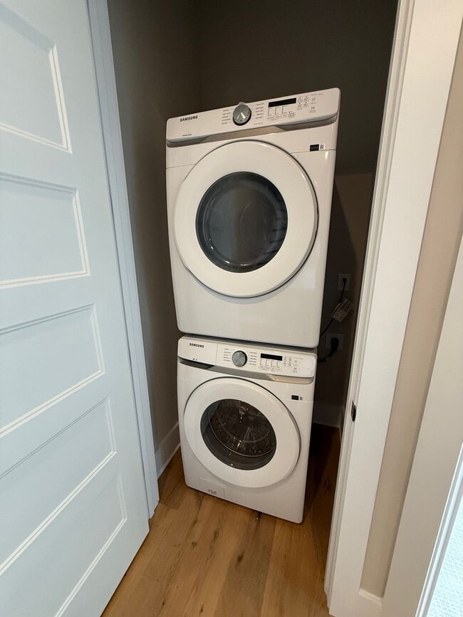 Building Photo - LUXURY Rooftop Terrace Townhome Uptown CLT