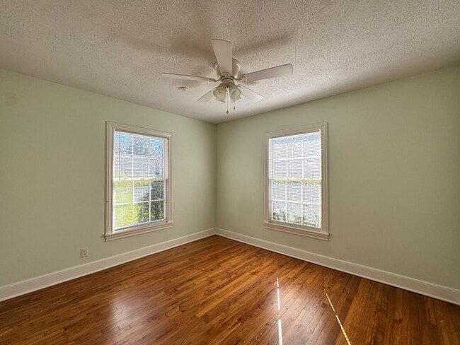 Building Photo - 823 W. Fifth Street