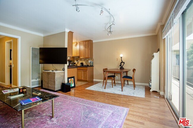 Building Photo - 2311 4th St