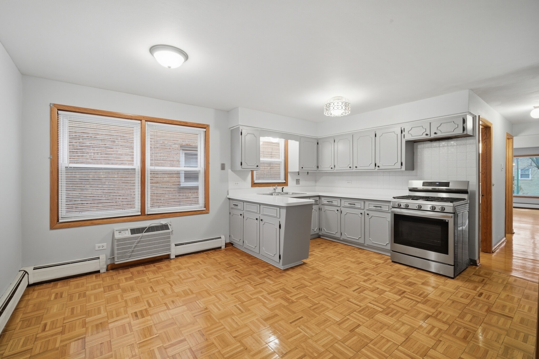 Building Photo - 8645 W Summerdale Ave