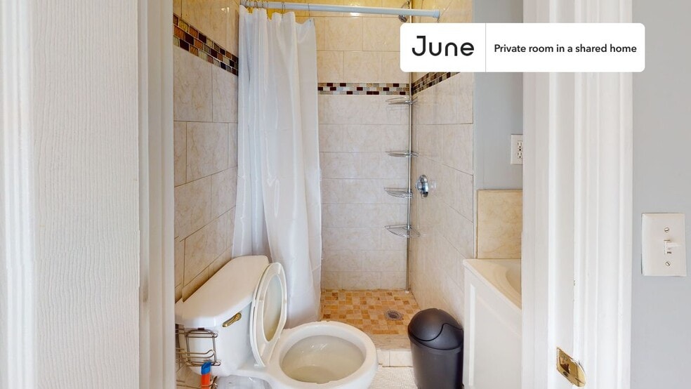 Building Photo - Room in Shared 7 bed/2 bath home