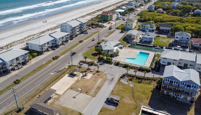 Building Photo - -OFF SEASON RENTAL--Queen's Grant Ocean Fr...