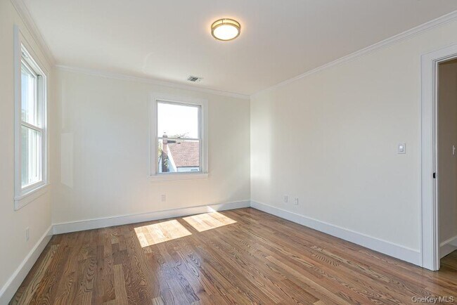 Building Photo - 207 Nassau Blvd