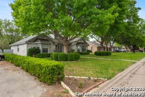 Building Photo - 109 Weeping Willow