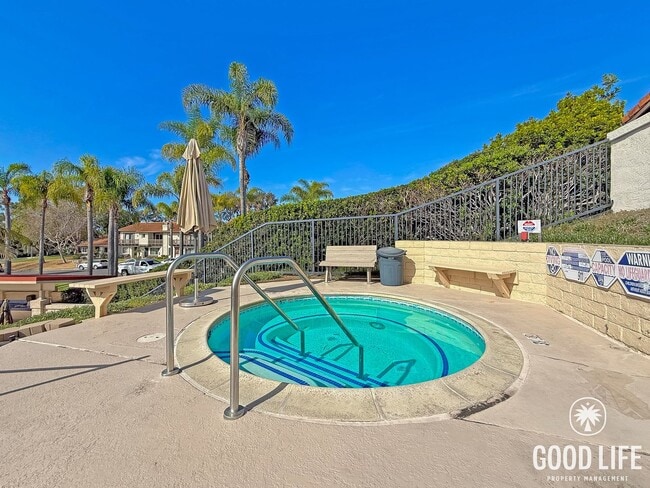 Building Photo - Stunning 2B/2.5BA Condo in Carlsbad For Lease!