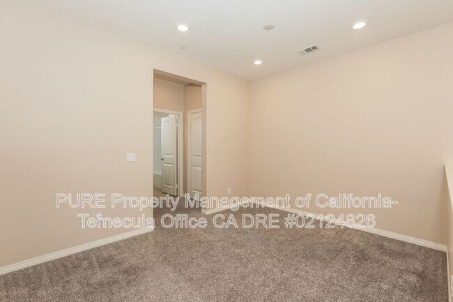 Building Photo - 40324 Calle Real